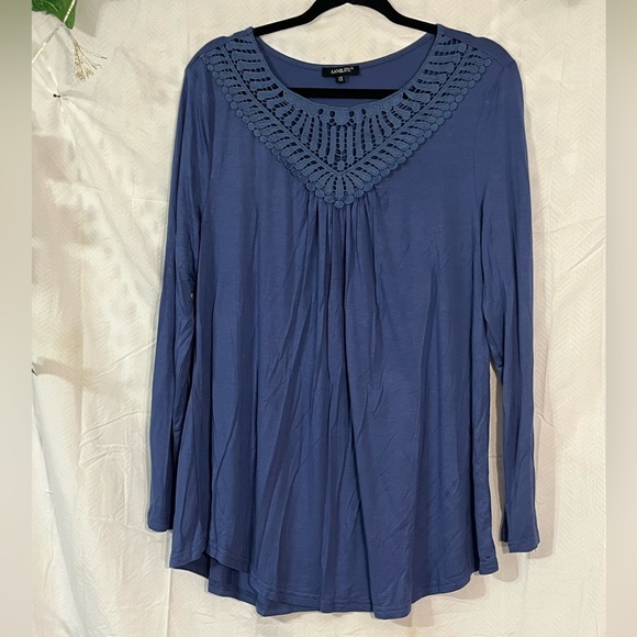 Aamilife women’s top - Picture 1 of 6